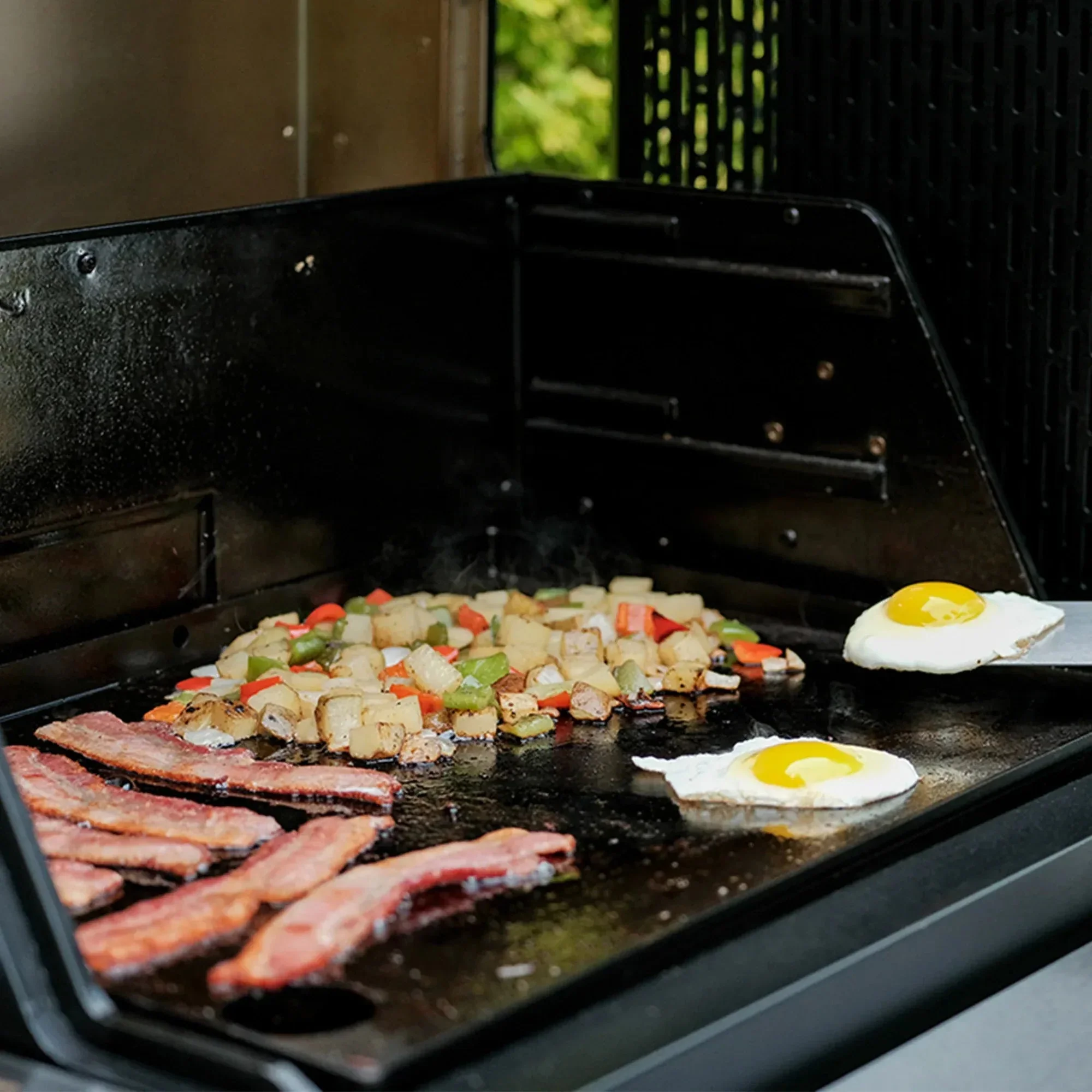 MB20040221 - Gravity Series 800 Digital Charcoal Griddle + Grill + Smoker - Image 8