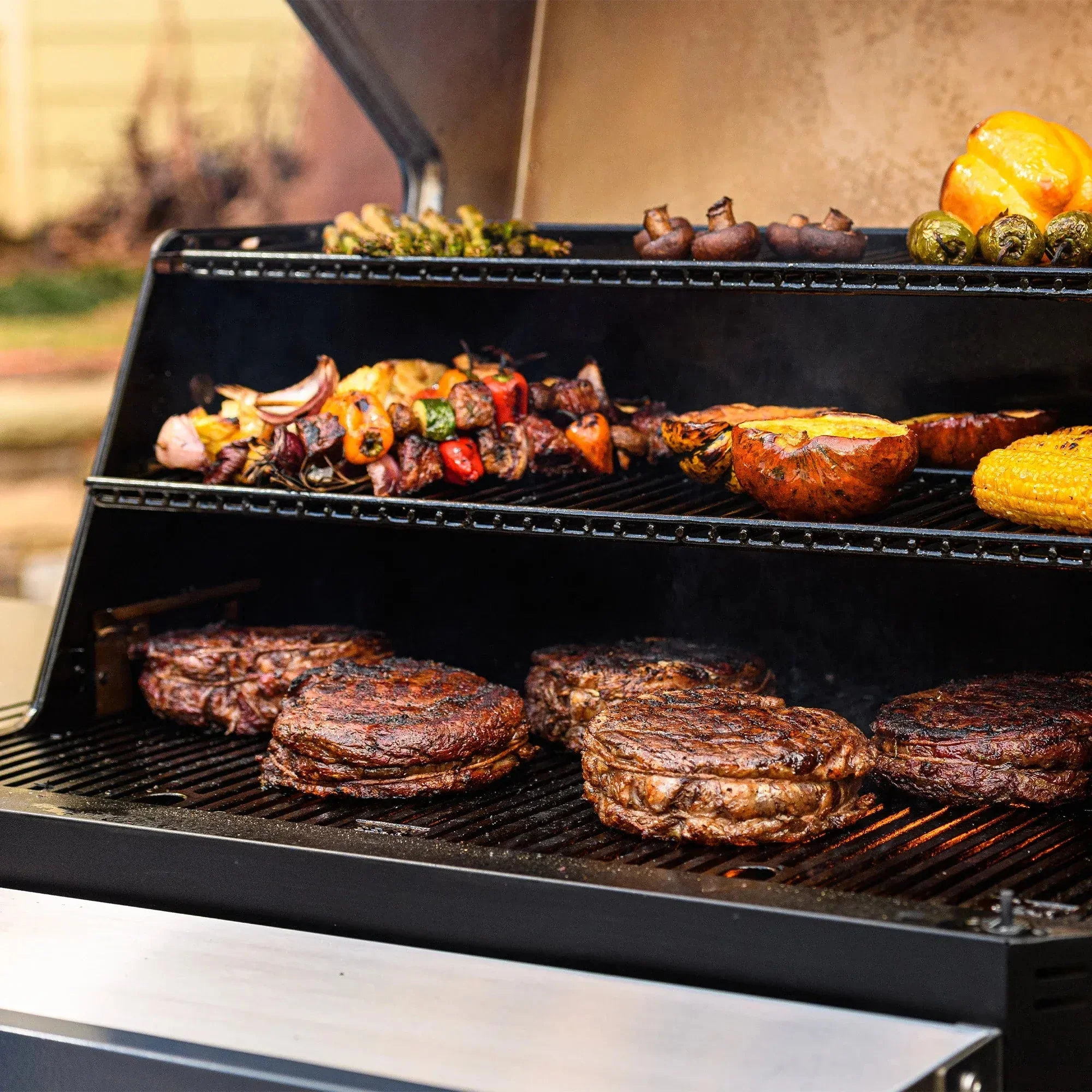 MB20041220 - Gravity Series 1050 Digital Charcoal Grill + Smoker - Image 5